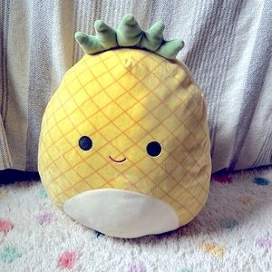 Pineapple squishmellow